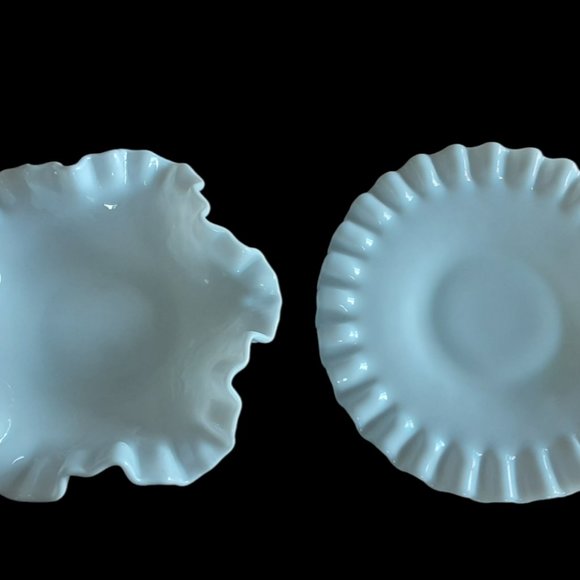 Vtg FENTON White Milk Glass Hobnail Ruffled Bowl & Saucer - Picture 4 of 5